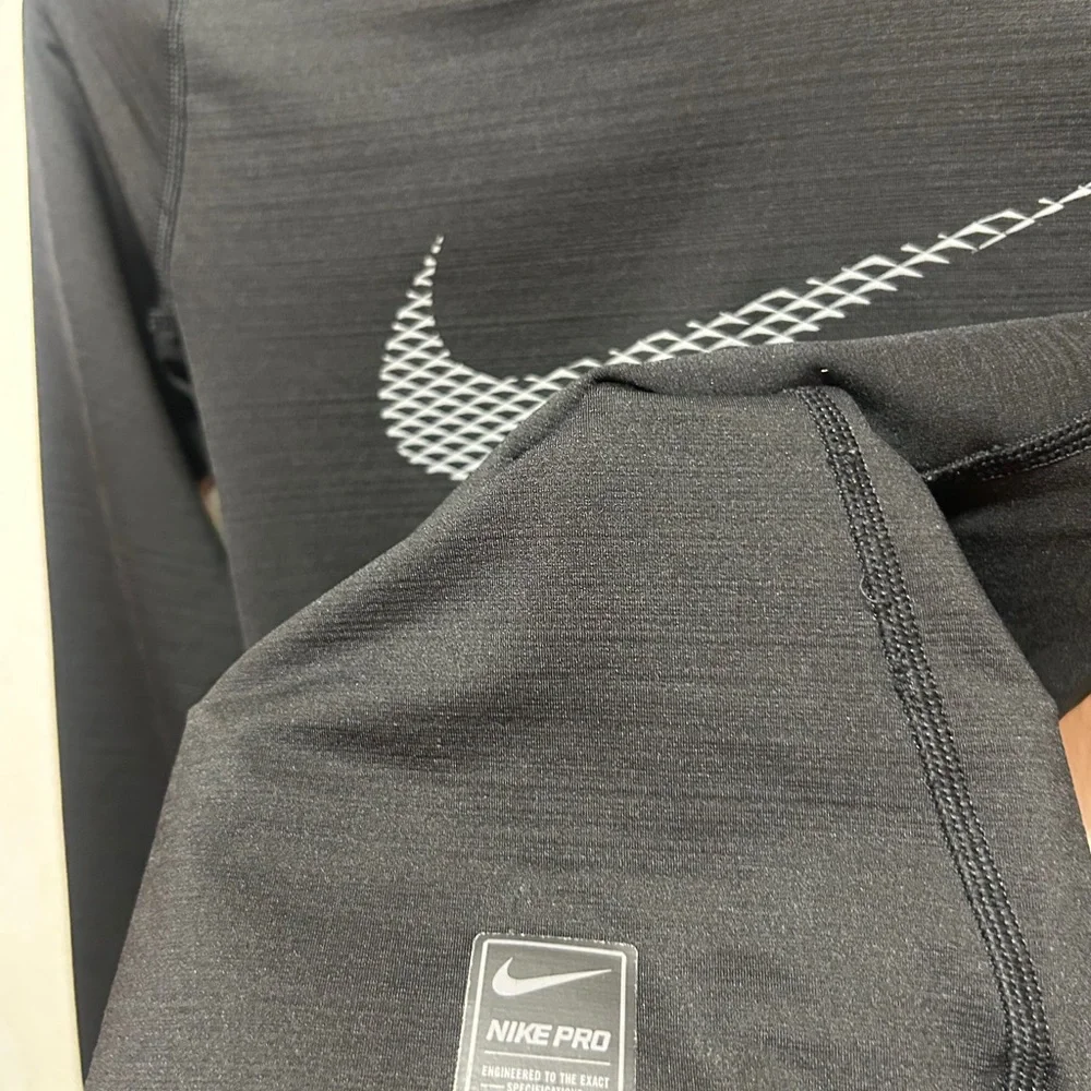 Nike Mock neck Kids Black Long Sleeve Large Tee